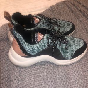 Sam Edelman sneakers